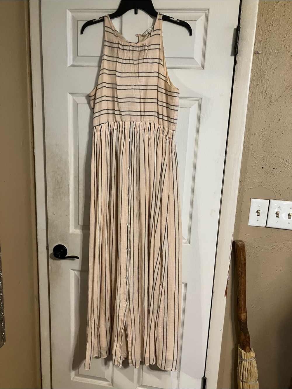 LC Lauren Conrad Cream Striped Sleeveless Maxi Dress Size Medium Summer Spring